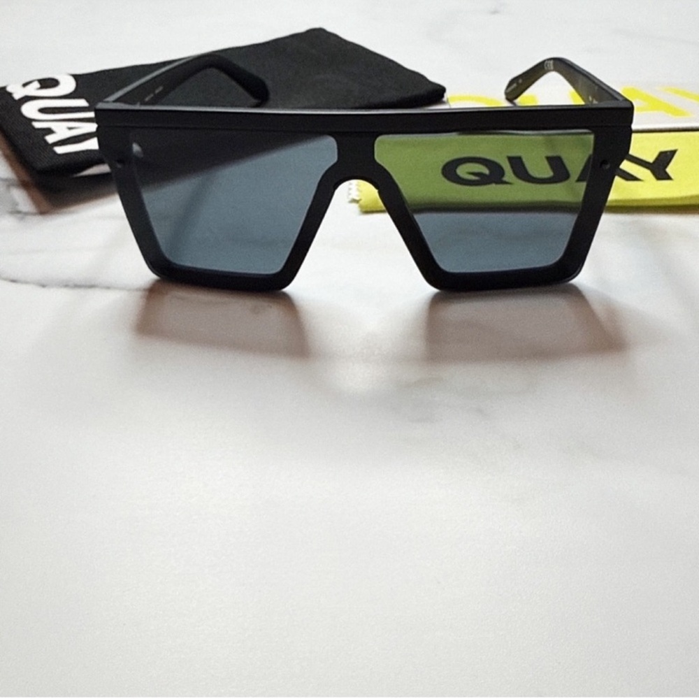 🆕 QUAY Australia | Unisex "HINDSIGHT" Sunglasses!